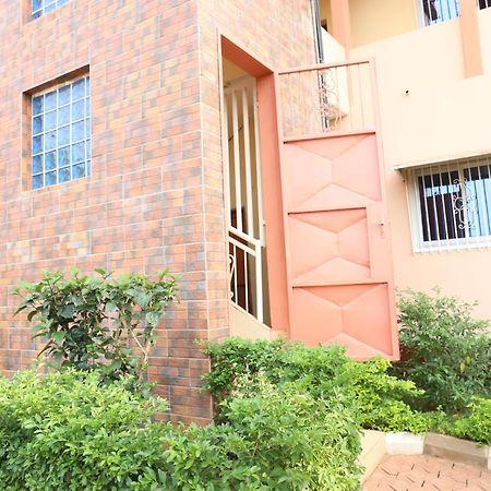 Vegas House Apartment Yaounde Ngoại thất bức ảnh