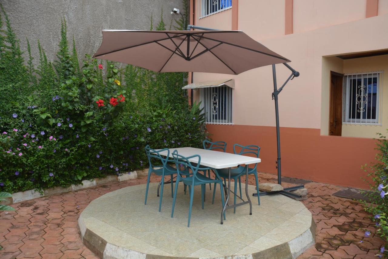 Vegas House Apartment Yaounde Ngoại thất bức ảnh