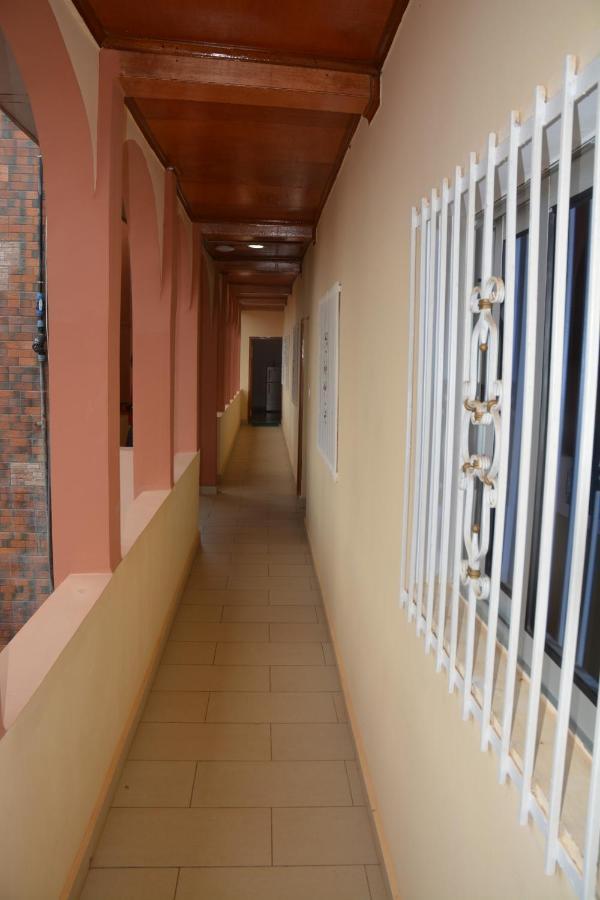 Vegas House Apartment Yaounde Ngoại thất bức ảnh